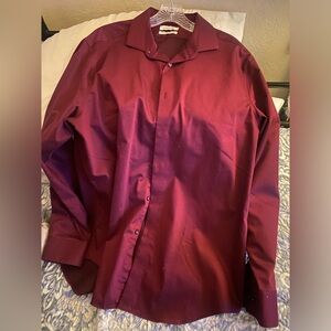Calvin Klein Deep Plum Dress Shirt mens XL regular fit, like new. Wrinkle free.